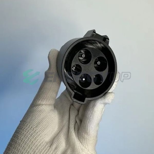 Переходник GUWIEYG 7.4 кВт 32А 1-фаза Type 1 (станция) - Type Tesla (американское авто) P-T1TS фото
