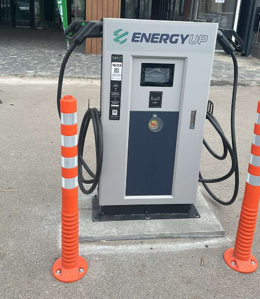 Зарядна станція EnergyUP 40 кВт біля супермаркету АТБ в Обухівці